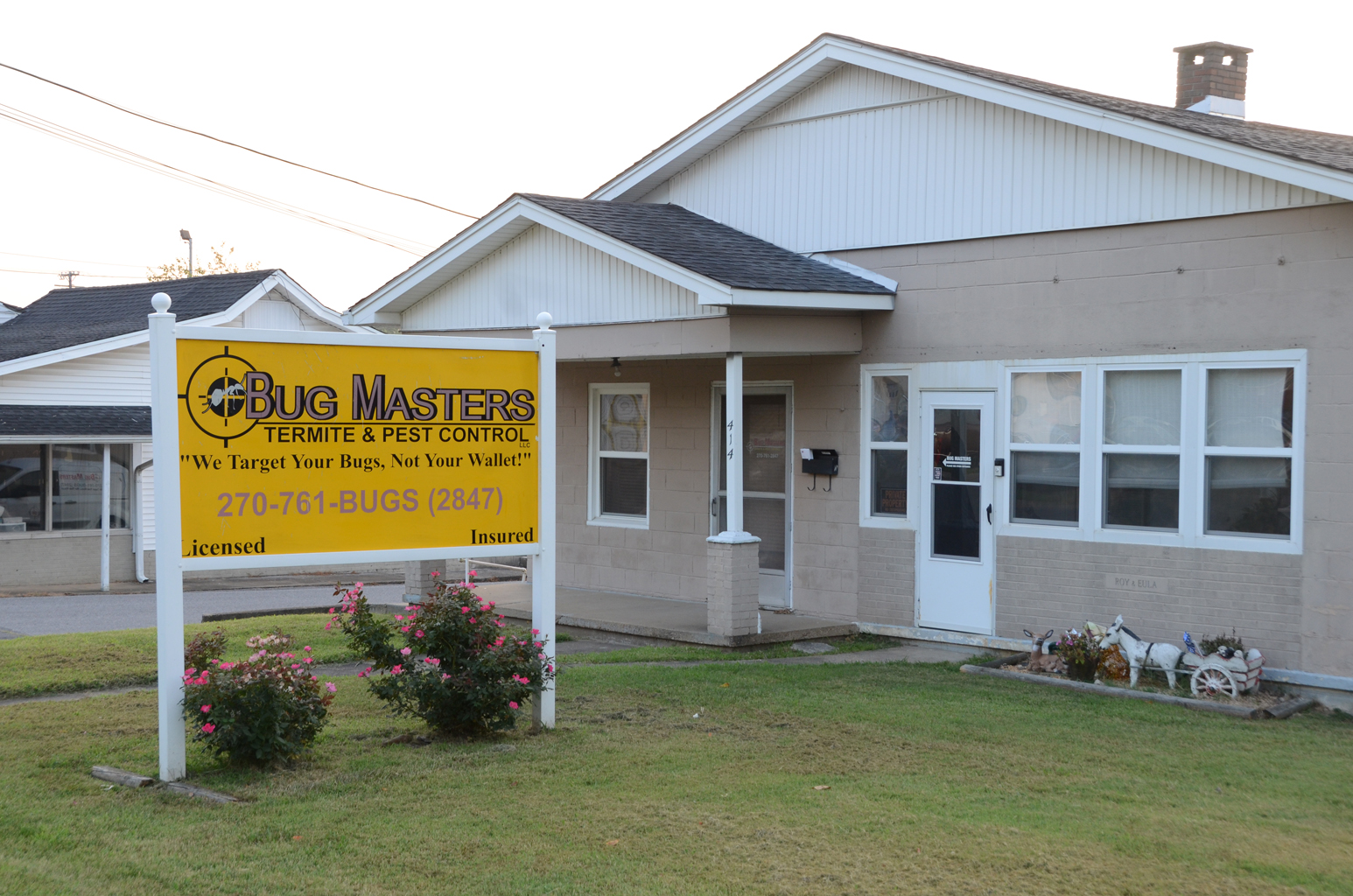 Bug Masters Building Sign